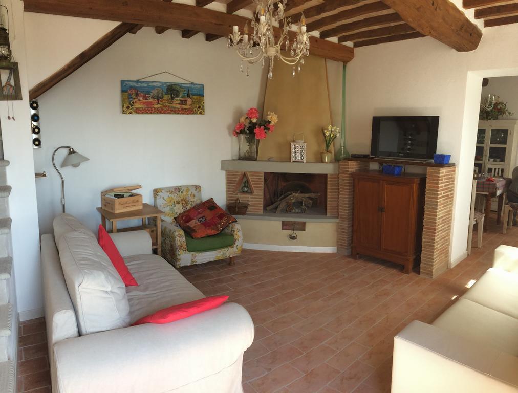 La Casina Delle Rondini Konuk evi Corsanico-Bargecchia Dış mekan fotoğraf